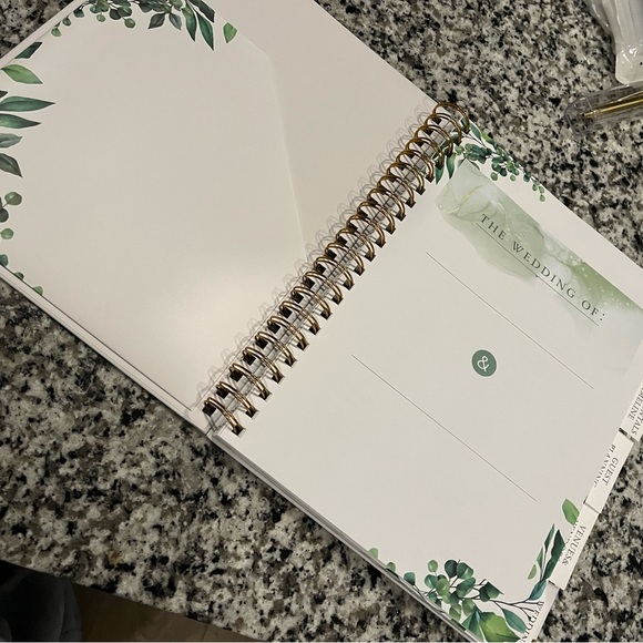 Wedding Planner and Pen Bundle - NWT - Picture 5 of 13